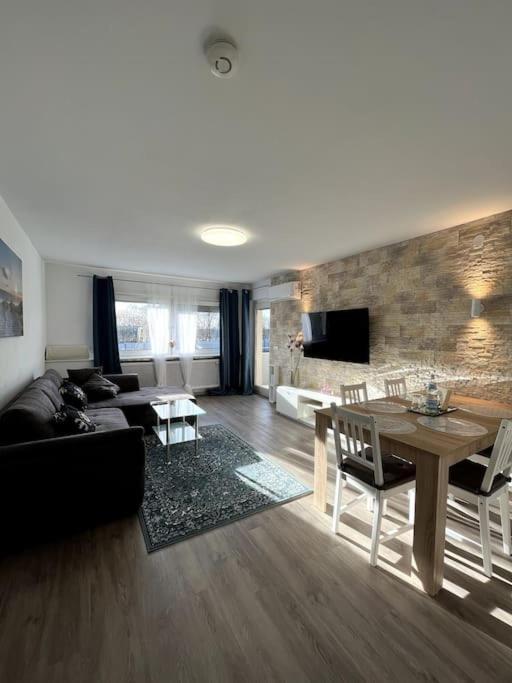 Familienwohnung Naehe Europapark, Messe, Gifiz See Offenburg Esterno foto
