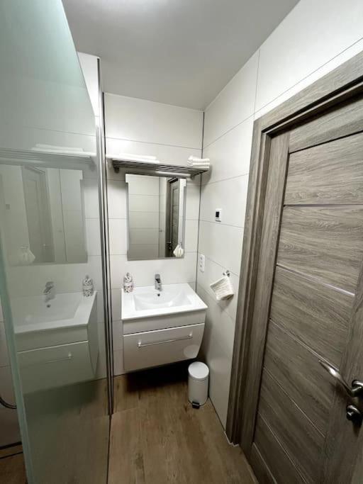 Familienwohnung Naehe Europapark, Messe, Gifiz See Offenburg Esterno foto